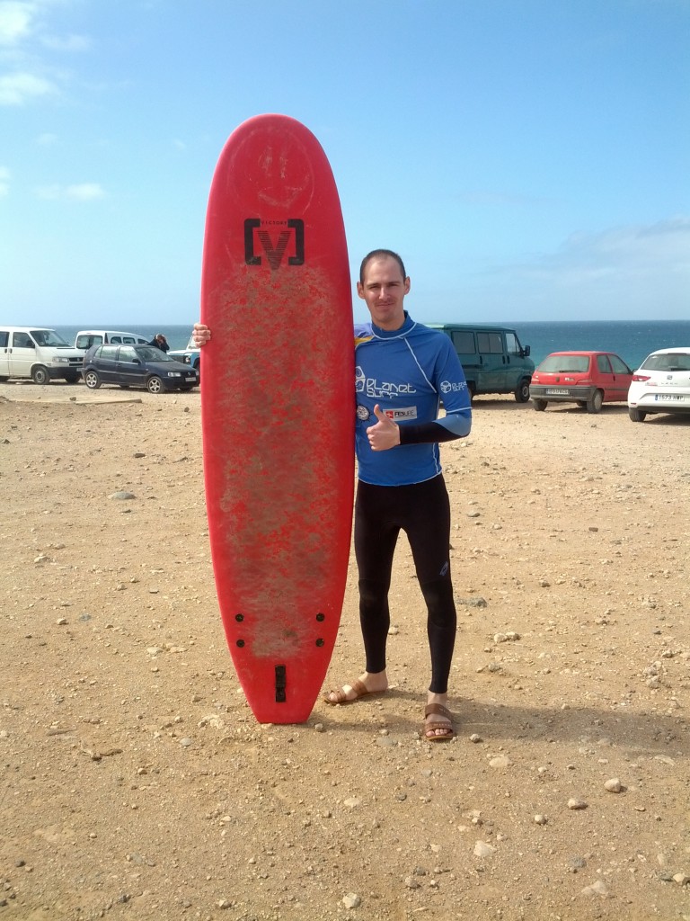 Chris mit Surfboard