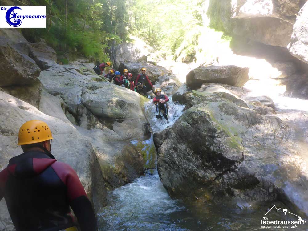 Kleine, natürliche Rutsche in der Starzlachklamm