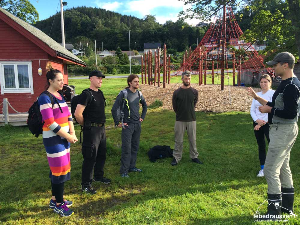 Kajaktour in Norwegen: Odin gibt erste Anweisungen