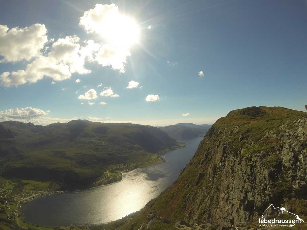 Blick runter nach Stongfjorden