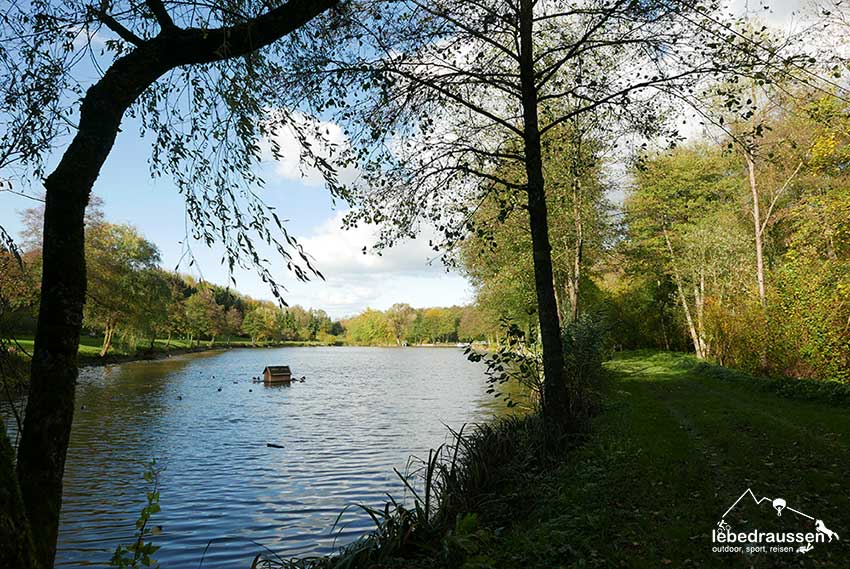 Entenhaus am Ihner Weiher